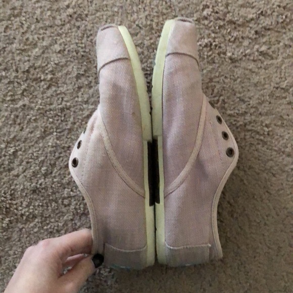Toms pink women’s shoes - Picture 2 of 5